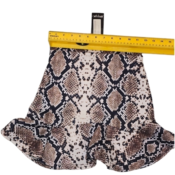Nasty Gal Snake Print Ruffle Flare Mini Skirt Size Small (US 4) - Picture 6 of 7
